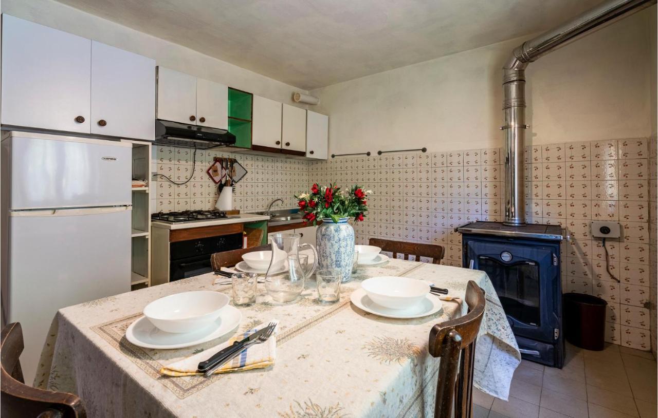 Stunning Home In Longoio With Kitchen Monti di Villa Екстериор снимка